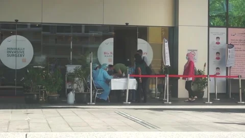 Temperature checks Stock Footage 133752642