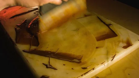 Tempering melted chocolate on table 動画素材 79844035