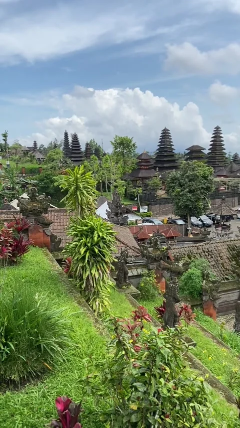 Temple in Bali Stockbeeldmateriaal 342998054