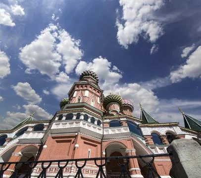 Temple of Basil the Blessed, Red Square, Moscow, Russia. Against the clouds Foto stock