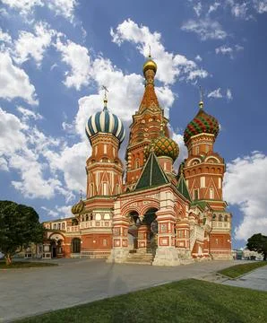 Temple of Basil the Blessed, Red Square, Moscow, Russia. Against the clouds Foto stock