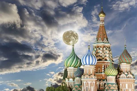 Temple of Basil the Blessed, Red Square, Moscow, Russia. With supermoon Stock Photos