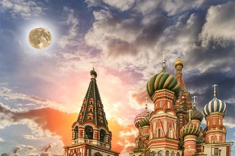 Temple of Basil the Blessed, Red Square, Moscow, Russia. With supermoon Stock Photos