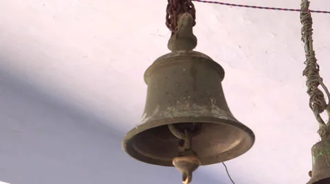 A Temple bell is shaking Stock-Footage 31969324