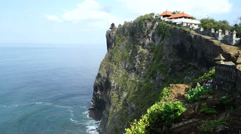 Temple on cliff over sea. 스톡 동영상 67581191