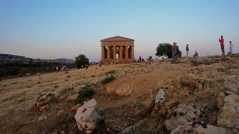 Temple of Concordia at sunset Vídeos de archivo 333183482