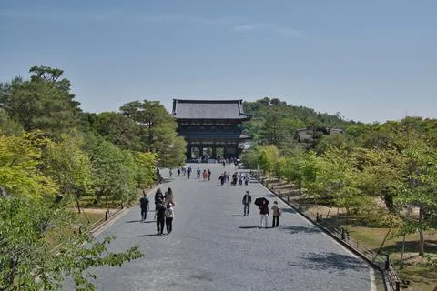 The temple gate and approach inside Ninna-Ji temple.  Kyoto Japan Stock Photos