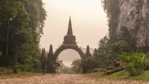 Temple gate Stock Footage 181466190