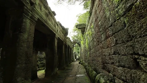Temple hallway, smooth forward tracking shot, Prasat Kravan temple Stock Footage 76381183
