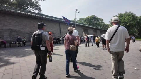 Temple Of Heaven Tourists Vídeos de archivo 336638552
