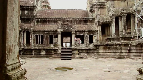 Temple interior dolly Stock Footage 41128784