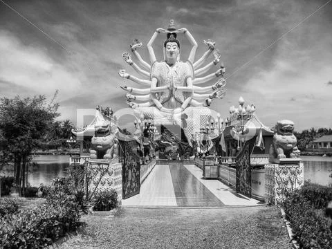 Temple in koh-samui, thailand, august 2007 Stock Photos