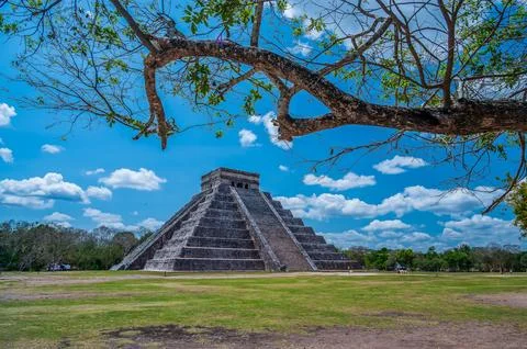 Temple of Kukulcan in Chichen Itza Stock Photos