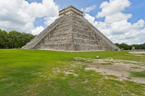 Temple of Kukulcan at Chichen Itza Stock Photos
