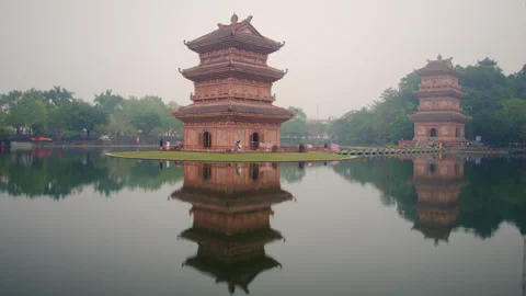 Temple pagoda cloudscape Vietnam timelapse Stock-Footage 331298564