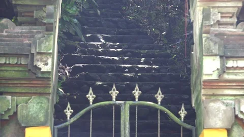 Temple Pull Back, Highlights around Bali Vídeos de archivo 100794130