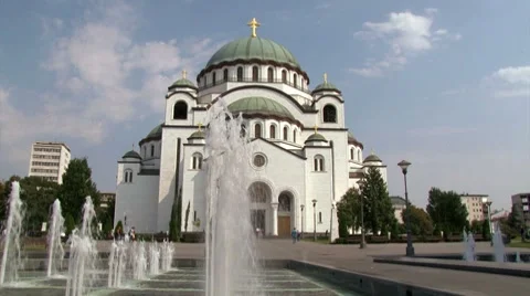 Temple of St Sava - people and fountain in front Stock Footage