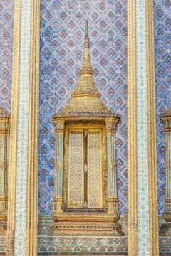 Temple window in the emerald buddha Stock Photos