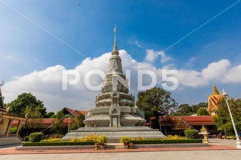 Temples at the Royal Palace in Phnom Penh, Cambodia, Indochina, Southeast Asia, Stock Photos
