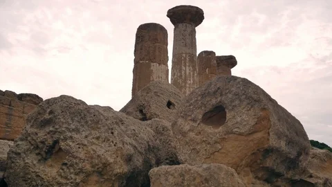 Temples in Valle del Templi, Sicily. Old temples - famous landmark of Sicily. Видео 96619593