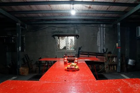 Temporary Red Offering Altar Prepared for Shezi Earth God Yuanxiao Festival Fotos Stock