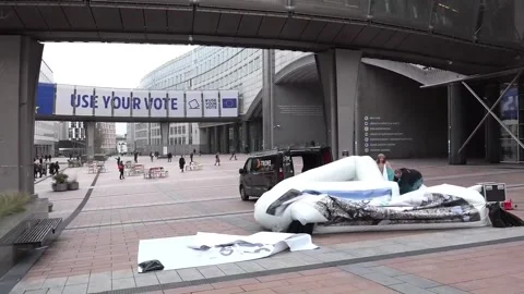 Ten NGOs protest against plastic pellets pollution in front of the European Parl Vidéo 268840983