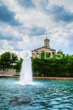 Tennessee state capitol building in nashville Stock Photos