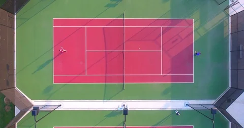 Tennis from above Stockbeeldmateriaal 106903640