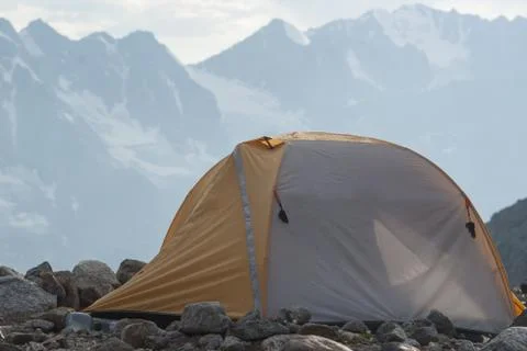Tent in mountains Foto stock