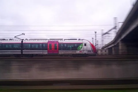 TER train heading to Paris Foto stock