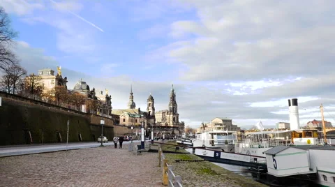 Terassenufer in Dresden Stock Footage 62691330