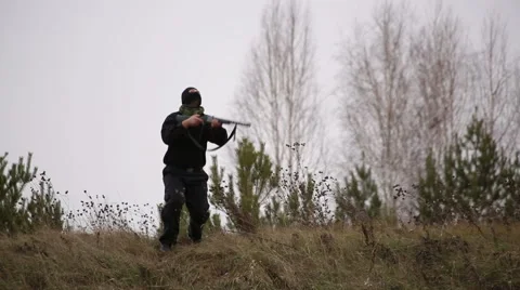 Terrorist with weapon die from bullets Vídeos de archivo 45042835