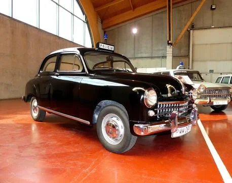 Teruel, Spain, 5-5-2017, Police patrol vehicle, Seat 1400 B, first models u.. Foto stock