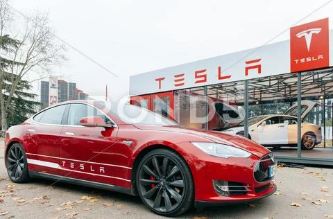 Tesla model s electric car zero emissions Stock Photos