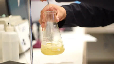 Test beaker slow motion Stock Footage 35750396