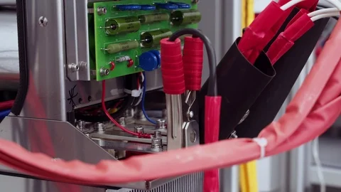 Test benches in the laboratory for the production of microprocessor-based Stockbeeldmateriaal 104332646