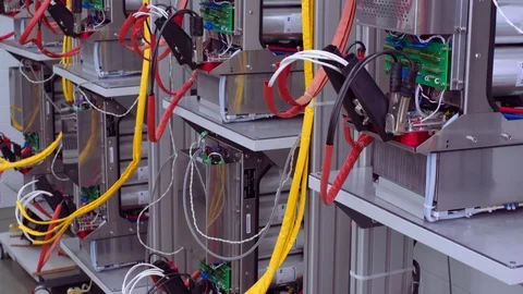 Test benches in the laboratory for the production of microprocessor-based Stockbeeldmateriaal 104388545