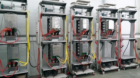 Test benches in the laboratory for the production of microprocessor-based Stockbeeldmateriaal 105291211