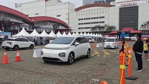 Test drive of ev Stock Footage 323776546