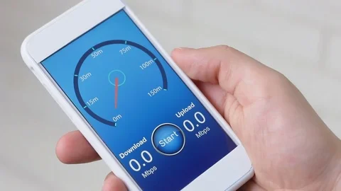 Testing internet speed using smartphone application - slow connection 스톡 동영상 76474930