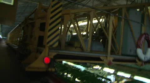 Testing the model of a ship in the pool. Video stock 11293765