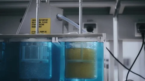 Testing of solubility pills. Dissolution of tablets Vidéo 76739950