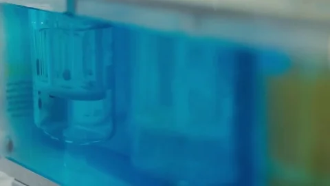 Testing of solubility pills. Dissolution of tablets Vidéo 76740747