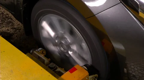 Testing wheel of automobile 動画素材 35596042