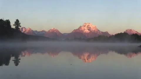 Teton Sunrise Reflection Vídeos de archivo 56495469