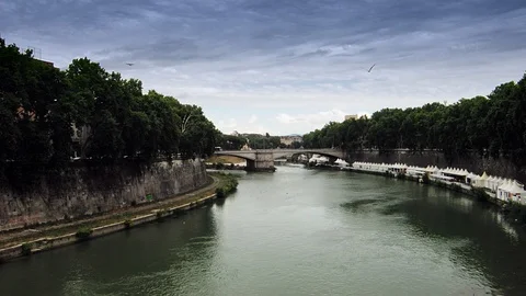 TEVERE RIVER TIMELAPSE ROME Stock Footage 105327340