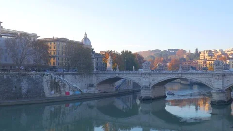 Tevere Tiber river Vídeos de archivo 77191748