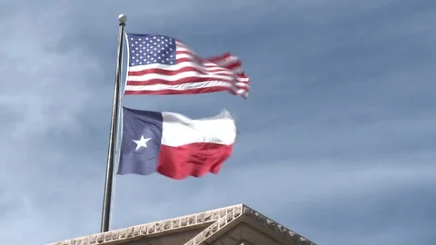 Texas Flag on Texas Capitol Texas Capital Vídeos de archivo 70144633