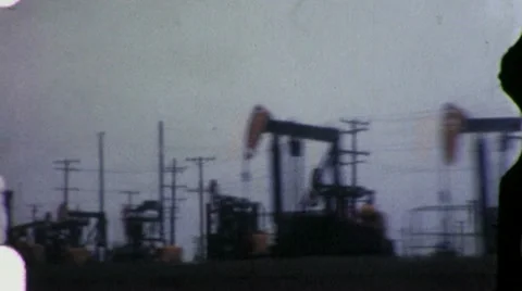Texas OIL FIELDS Drilling Wells RIG Derrick 1950s Vintage Film Home Movie 8mm 库存影片 8992396