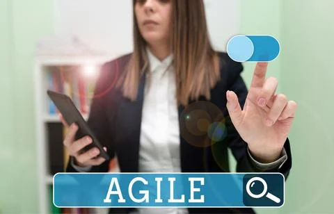 Text caption presenting Agile. Business overview iterative approach to software 스톡 사진